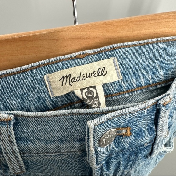Madewell The Perfect Vintage Jean in Coney Wash: Destroyed Edition - Picture 8 of 11